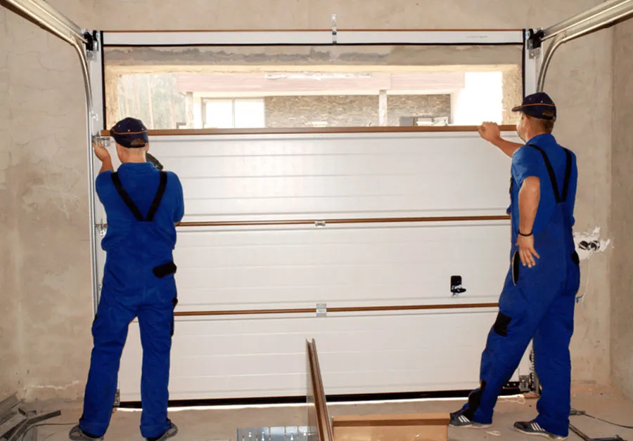 Expert Commercial Garage Door Repair Services In Illinois