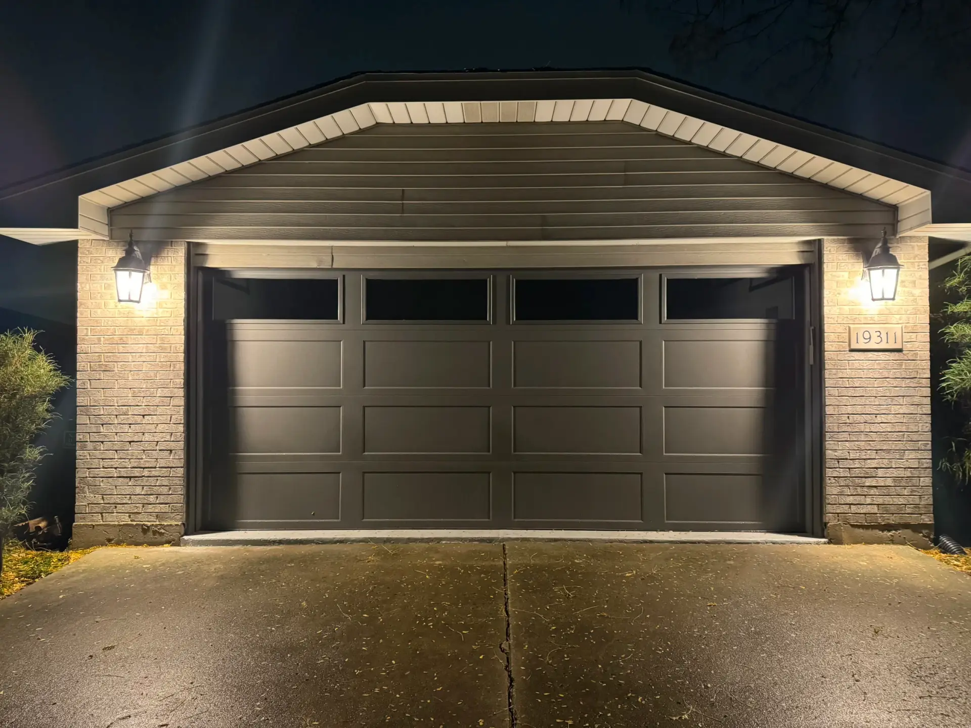 the-garage-door-in-the-night