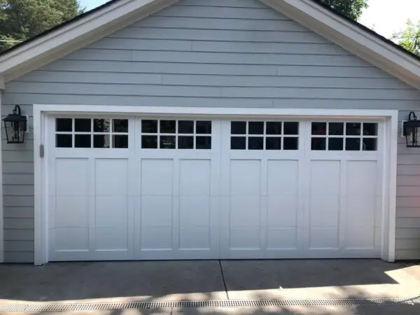 5 Signs It’s Time to Replace Your Garage Door